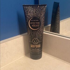 Bath & Body Works Into the Night Moisturizing Body Wash